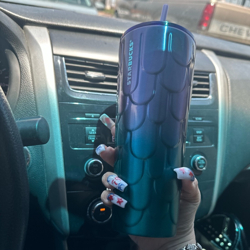 Venti Starbucks cup summer edition, 2023